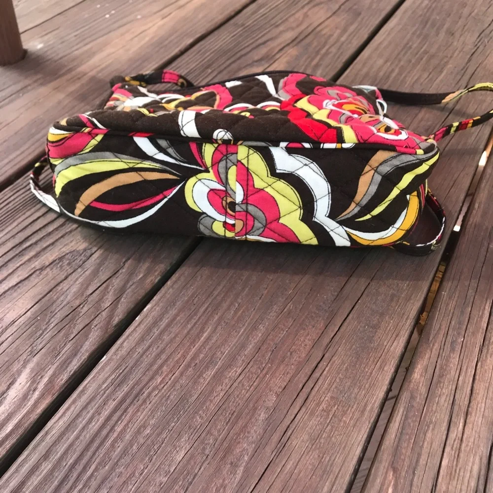 Vera Bradley purse.  NWOT! Excellent condition, never used, smoke free home. - Picture 6 of 7
